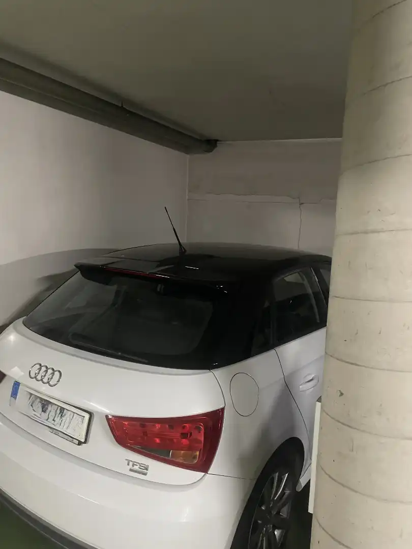 Aparcament de Pis en venda en Cangas  amb Calefacció, Traster i Moblat