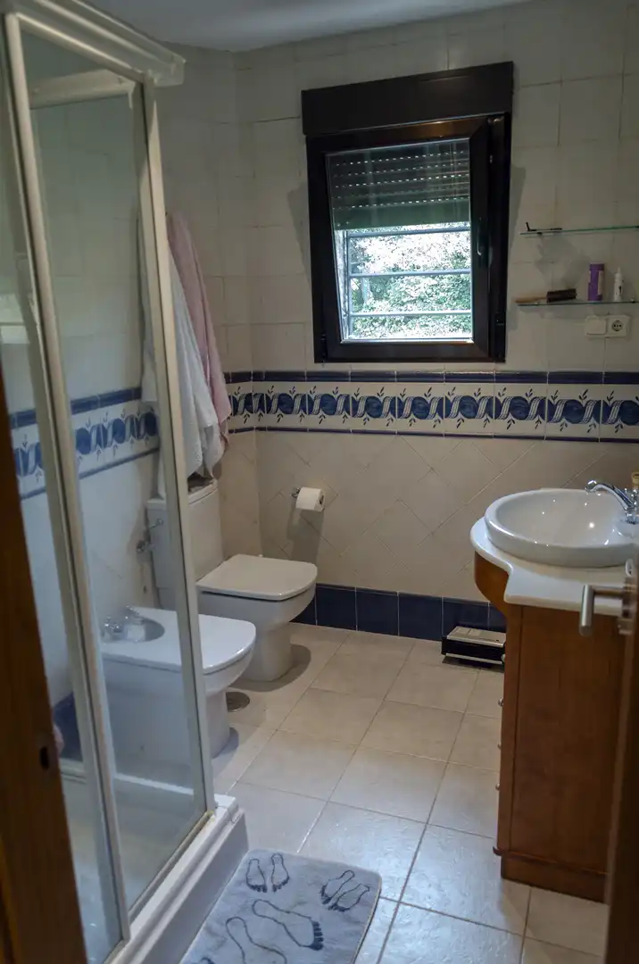 Baño de Finca rústica en venta en La Adrada  con Jardín privado, Terraza y Piscina