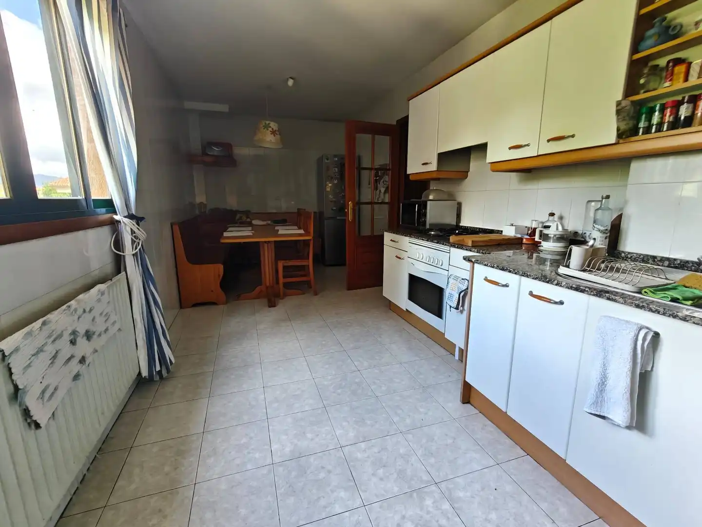 Küche von Maisonette zum Verkauf in Ames mit Abstellraum, Möbliert und Gemeinschaftspool