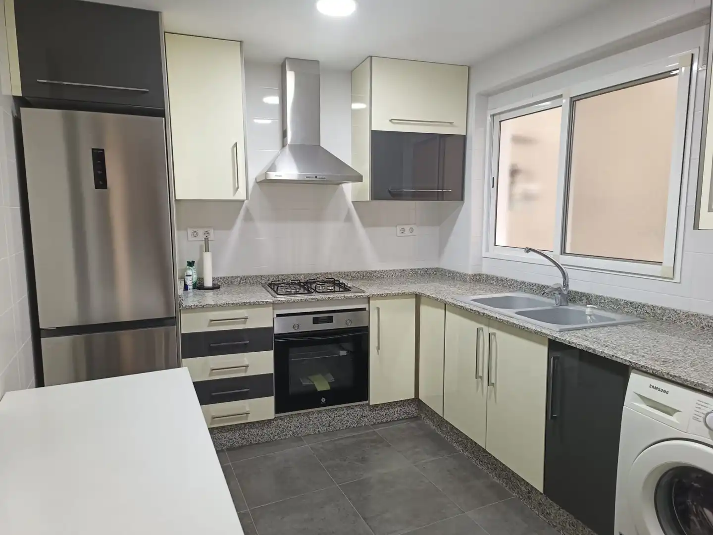 Cocina de Piso de alquiler en Mislata con Aire acondicionado, Terraza y Amueblado