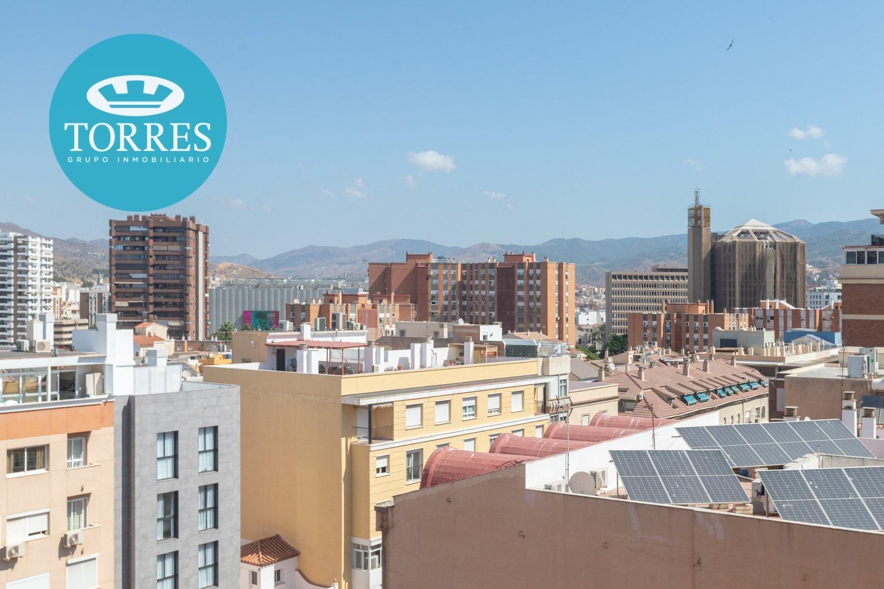 Exterior view of Flat for sale in Málaga Capital  with Air Conditioner and Parquet flooring