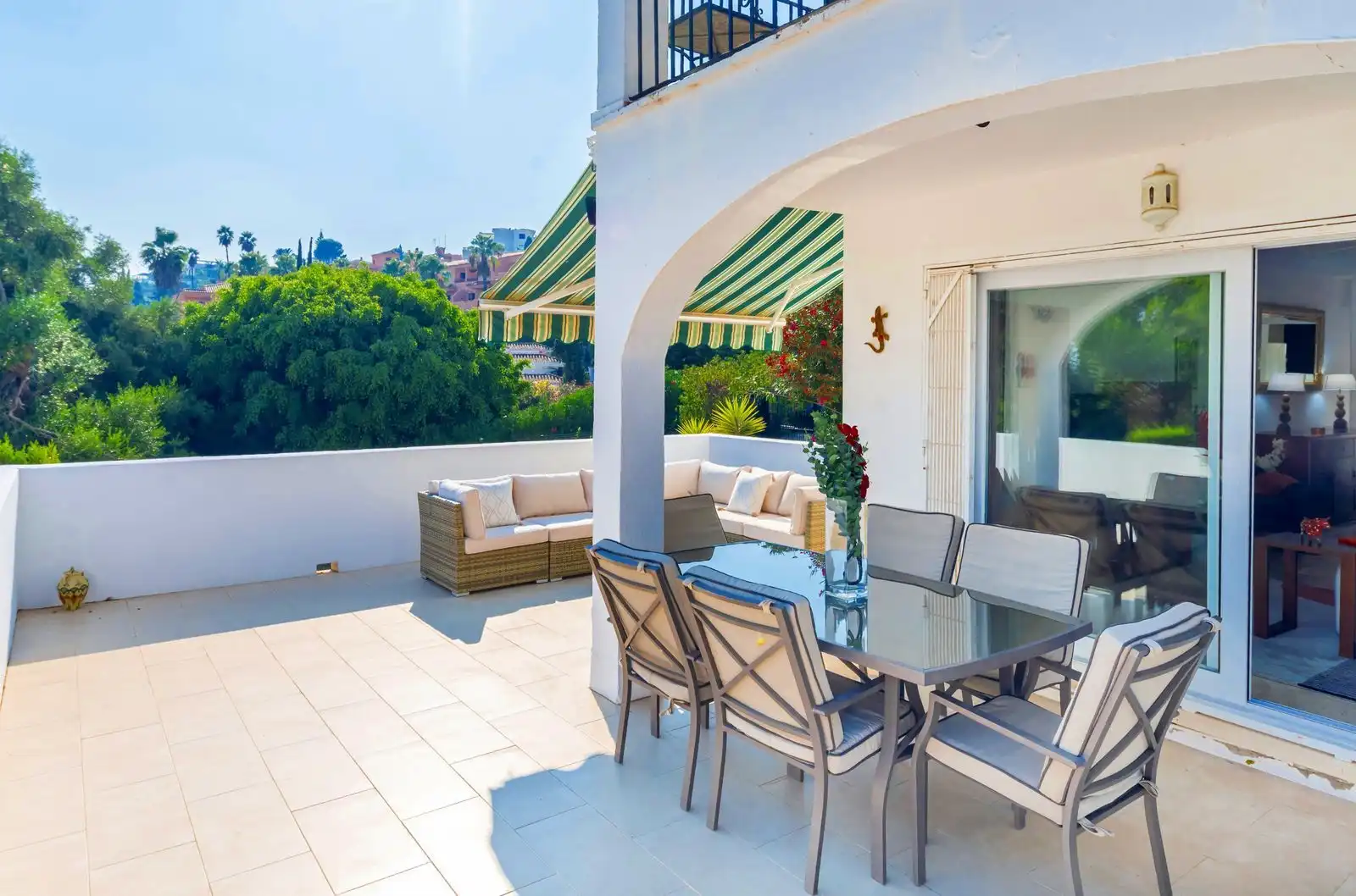 Terraza de Piso en venta en Estepona con Aire acondicionado, Terraza y Amueblado