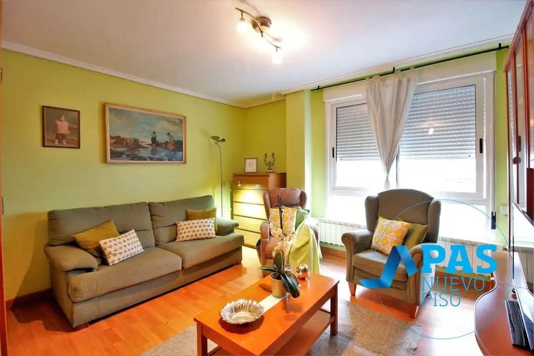 Sala de estar de Piso en venta en Santander con Calefacción