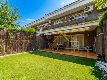 Adossat amb piscina en venda a Ametllareda