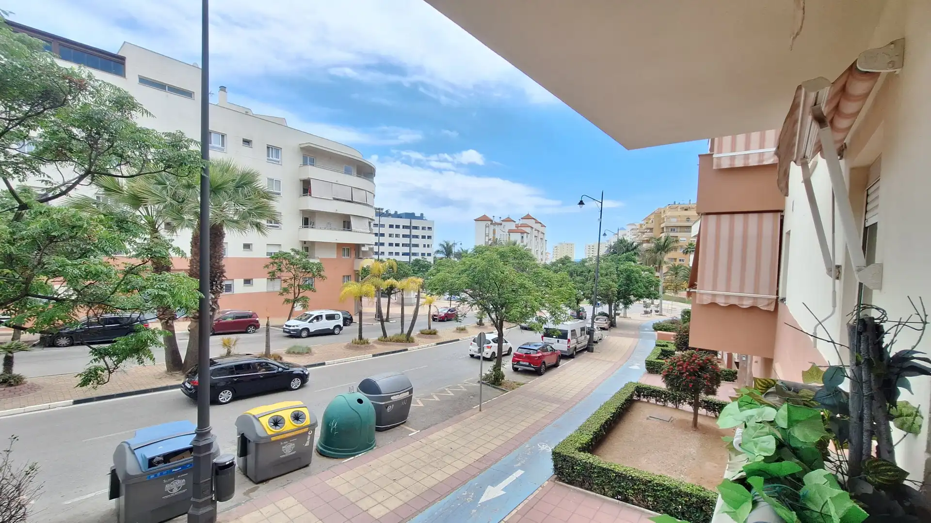 Vista exterior de Pis en venda en Estepona amb Aire condicionat, Calefacció i Terrassa