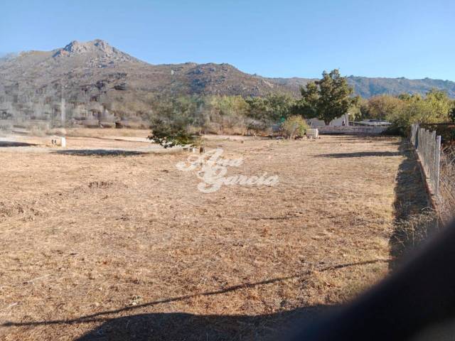 Terreno residencial en Venta en Becerril de la Sierra
