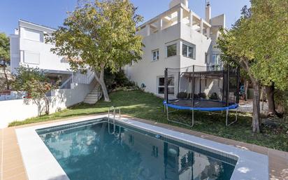 Swimming pool of House or chalet for sale in  Granada Capital  with Air Conditioner, Heating and Private garden