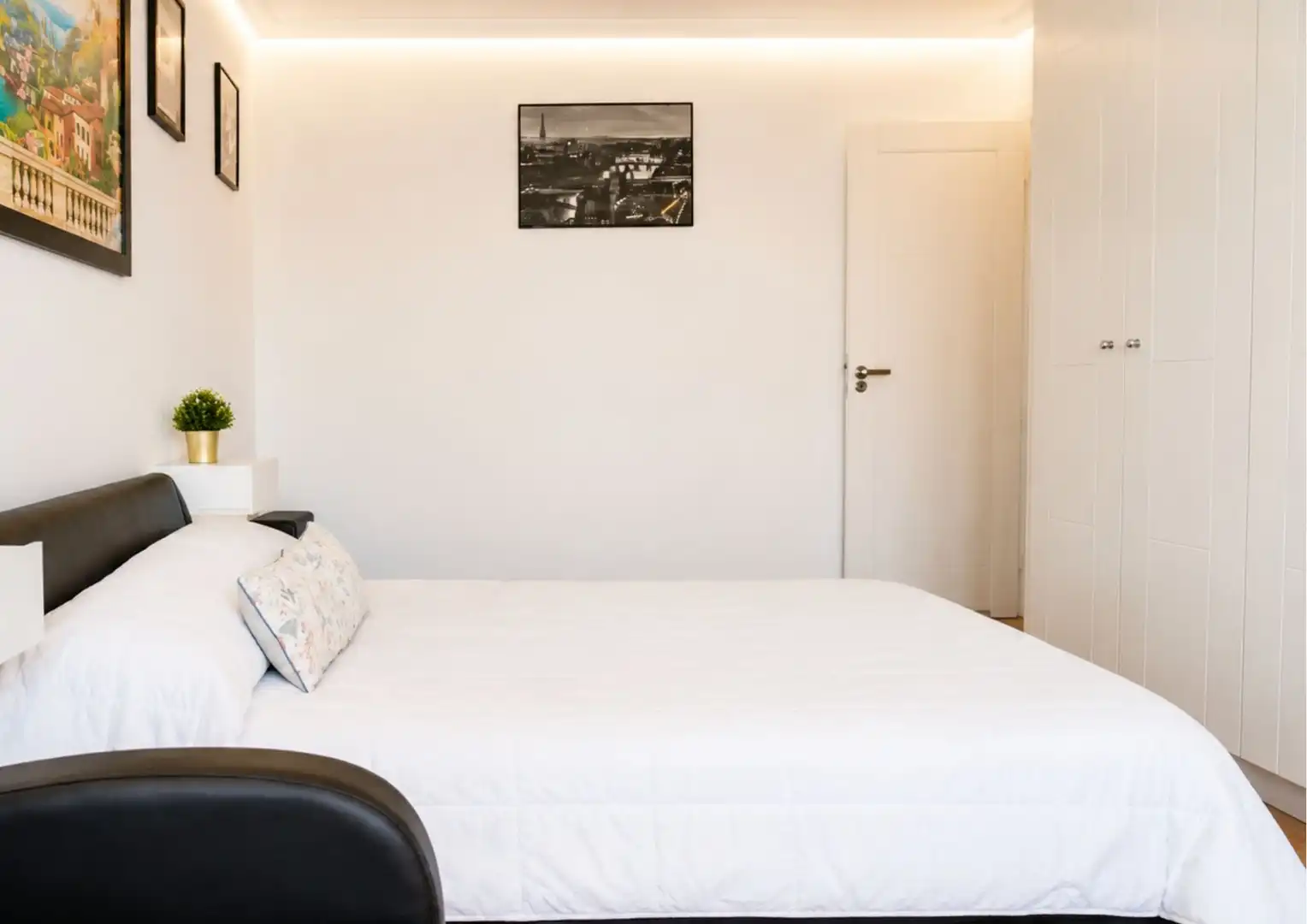 Schlafzimmer von Einfamilien-Reihenhaus zum Verkauf in Las Ventas de Retamosa mit Klimaanlage, Heizung und Privatgarten
