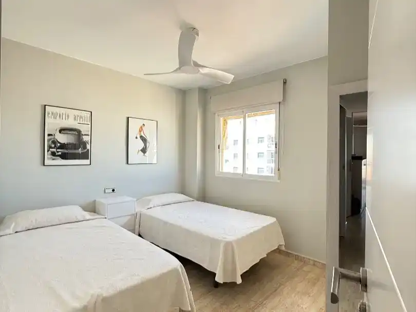 Schlafzimmer von Wohnung zur Miete in Miramar mit Klimaanlage, Schwimmbad und Balkon
