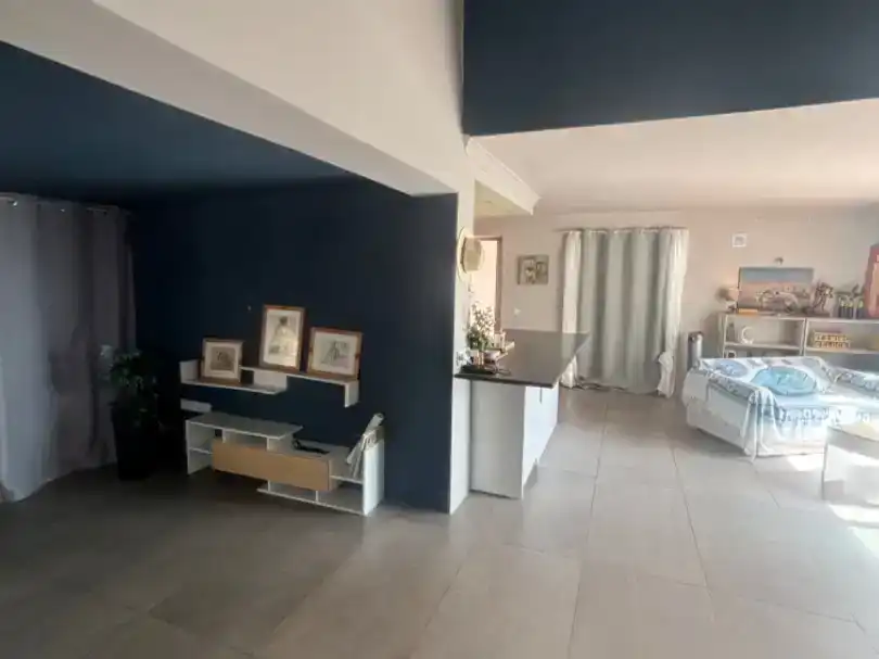 Sala de estar de Piso en venta en Estepona con Aire acondicionado, Piscina y Balcón