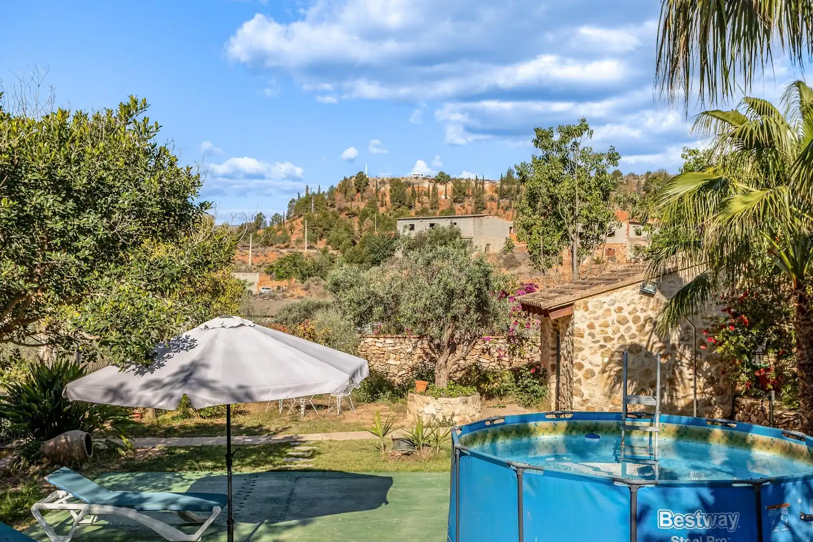 Piscina de Casa o xalet en venda en Pedralba amb Aire condicionat, Calefacció i Jardí privat