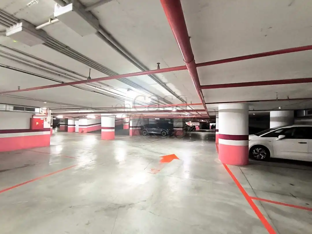 Parkplatz von Garage zur Miete in Bilbao 