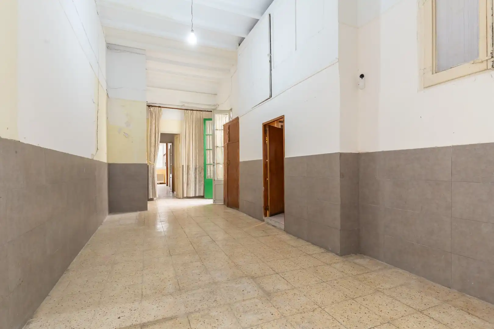 Planta baja en venta en Barcelona con Terraza, Amueblado y Balcón