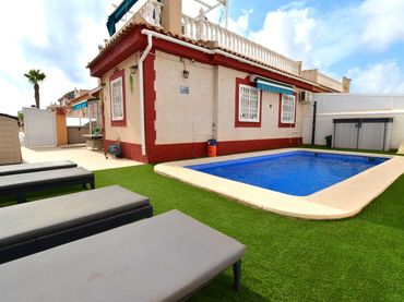 Adossat amb piscina en venda a Orihuela Costa
