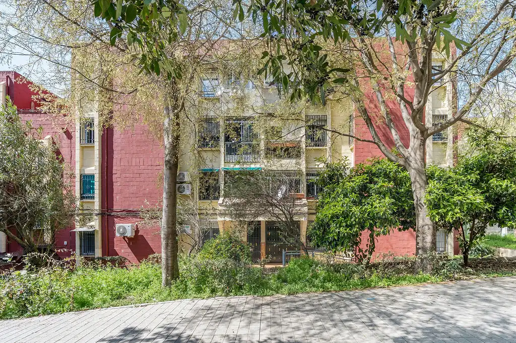 Vista exterior de Piso en venta en Granada