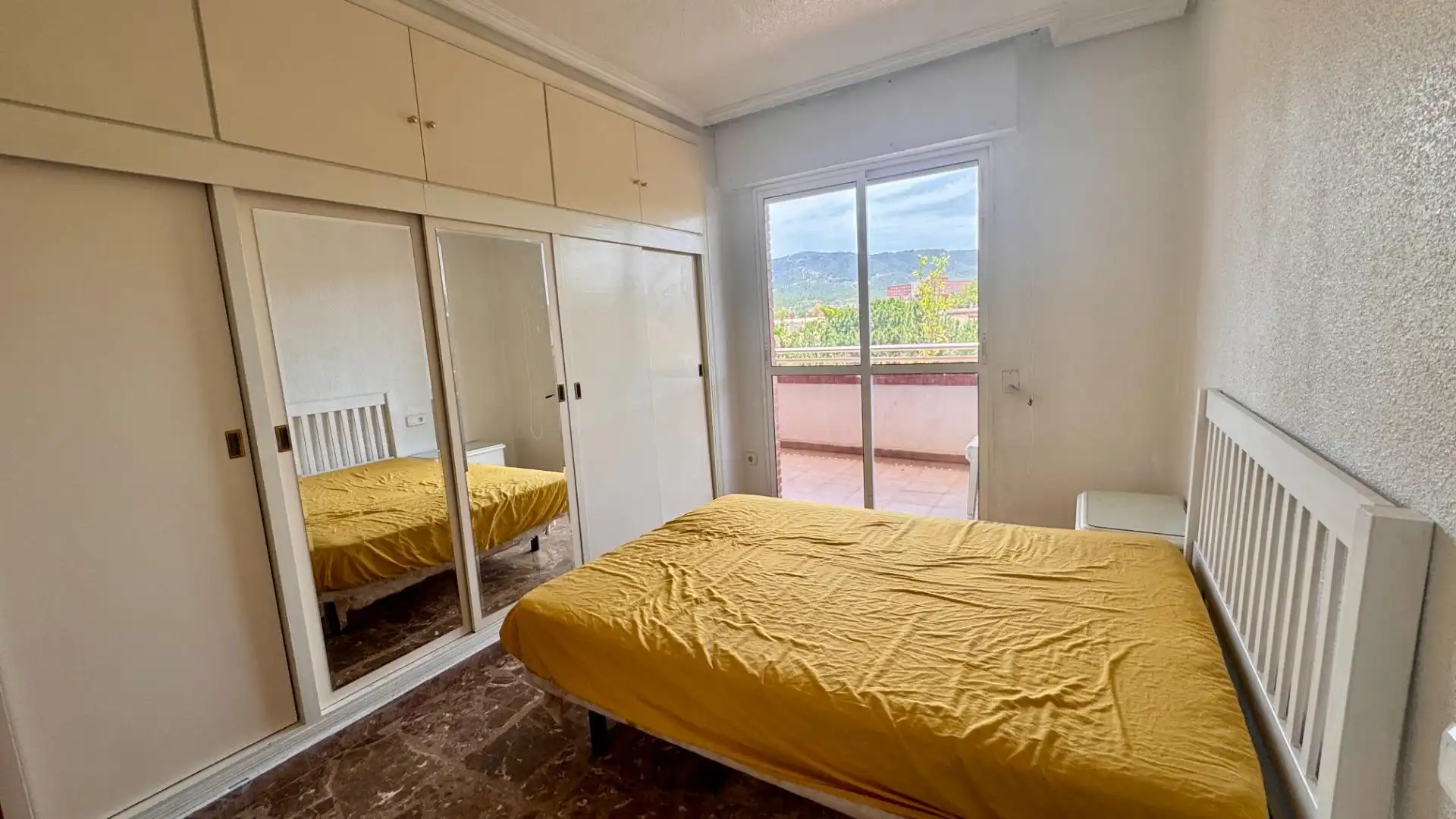 Habitación de Piso de alquiler en Murcia con Aire acondicionado, Terraza y Amueblado