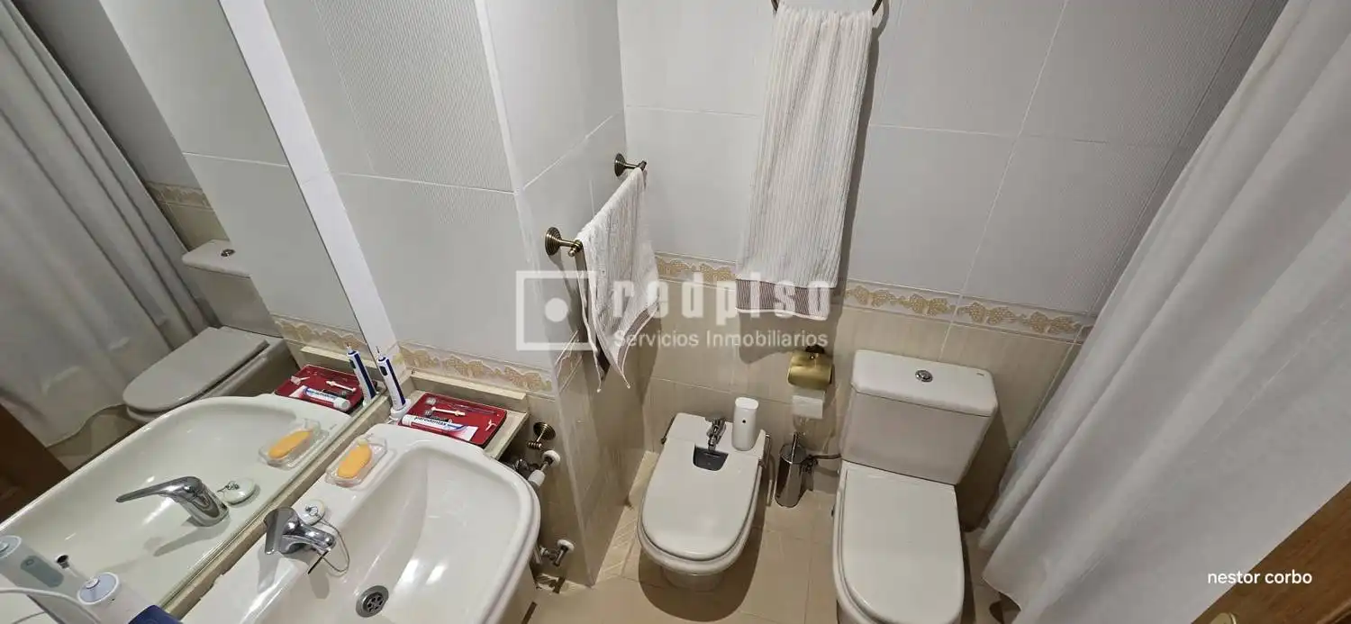 Bathroom of Flat for sale in Torrejón de Ardoz  with Heating, Private garden and Parquet flooring