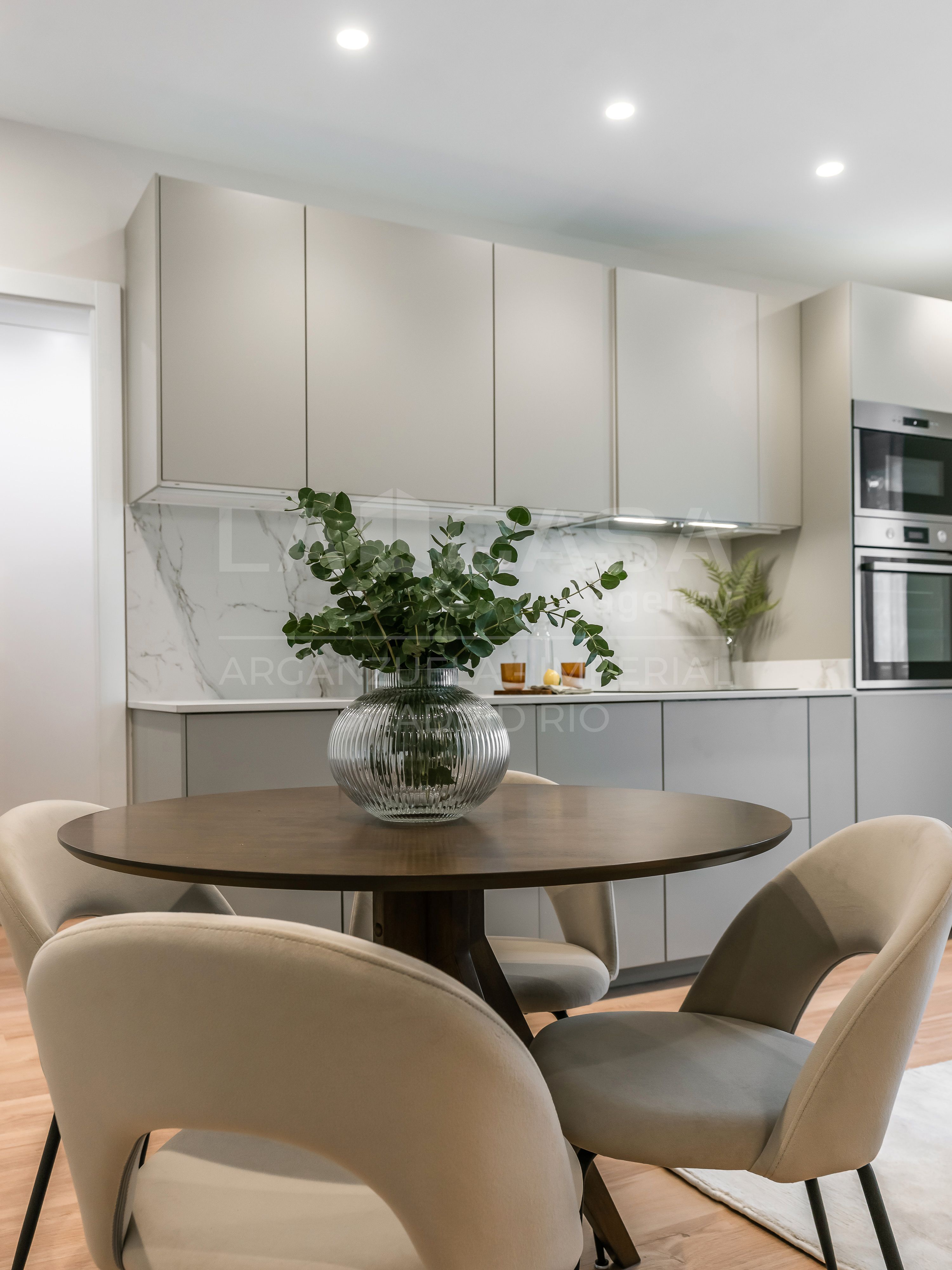 Kitchen of Flat for sale in  Madrid Capital  with Heating and Terrace