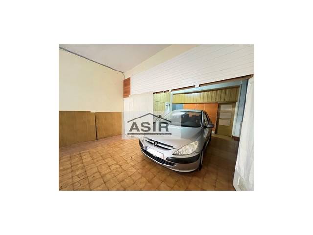 Local comercial en Venta en Sants Patrons