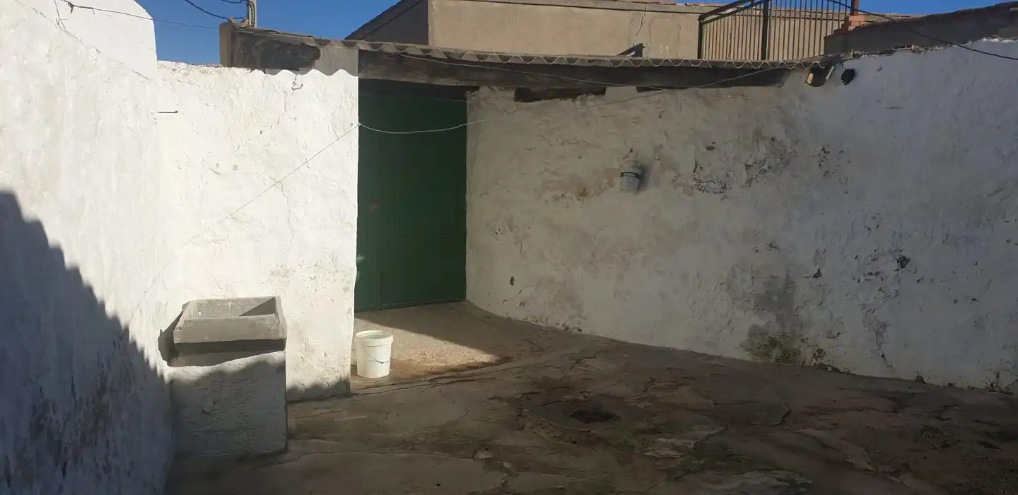 Houses for sale in Saelices  with Heating and Furnished