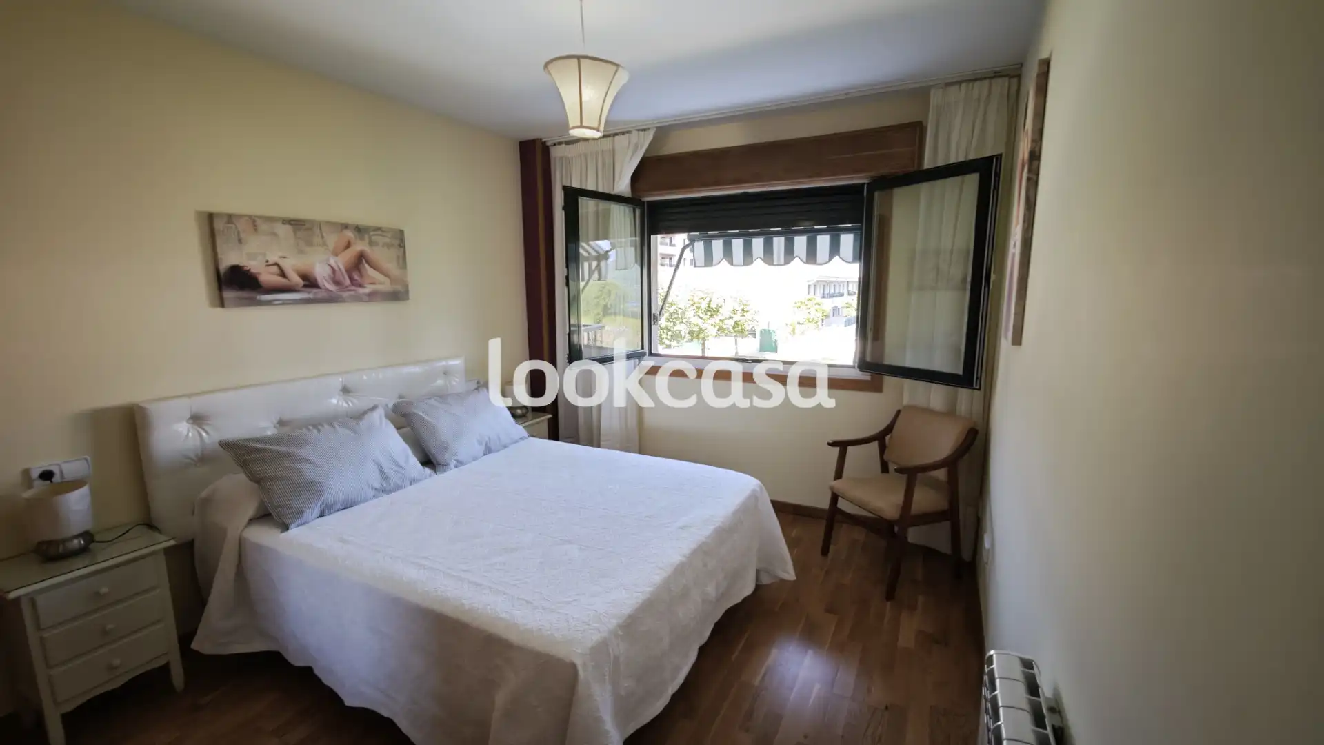 Bedroom of Flat for sale in Sanxenxo  with Heating, Private garden and Parquet flooring