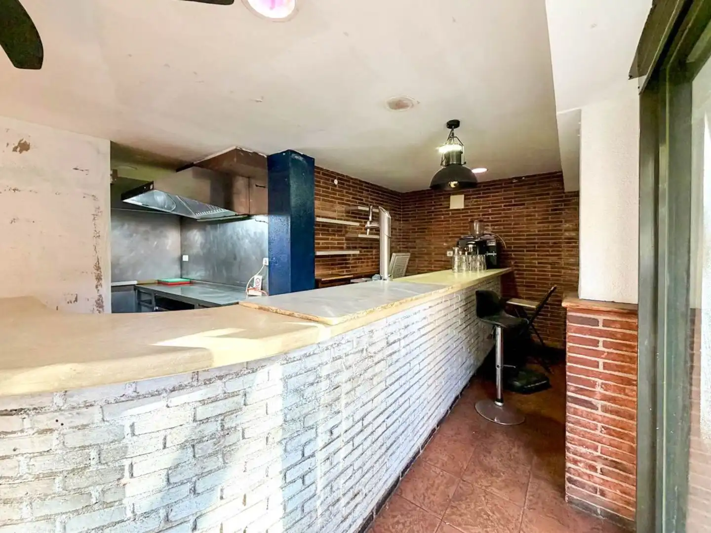 Kitchen of Commercial properties for sale in Barcelona  with Air Conditioner and Heating