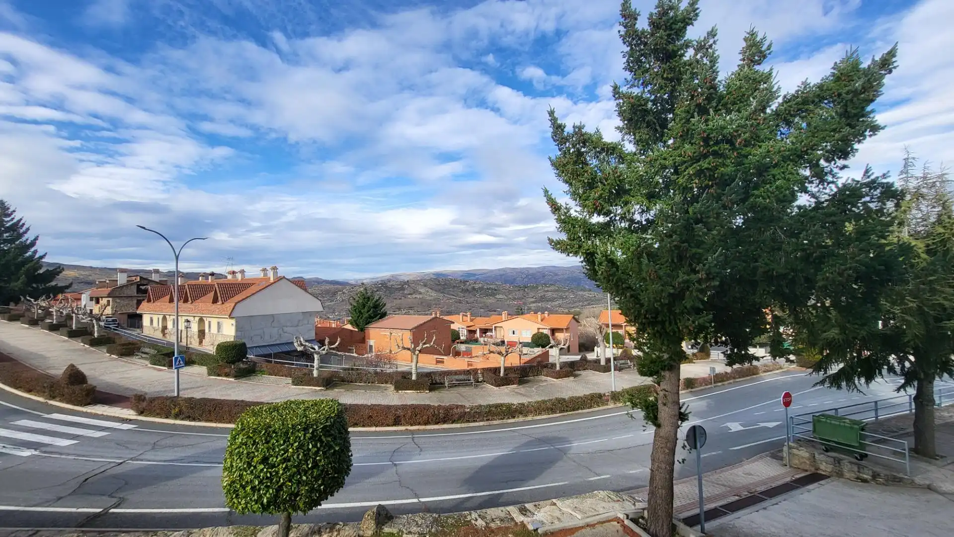 Vista exterior de Casa o xalet en venda en Villanueva de Ávila amb Jardí privat, Terrassa i Traster