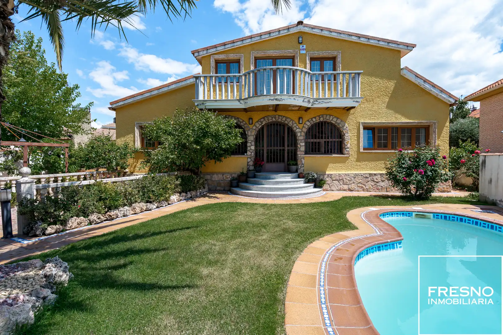 Vista exterior de Casa o xalet en venda en Cobeña amb Aire condicionat, Calefacció i Jardí privat
