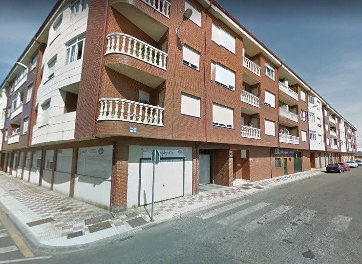 Foto 1 de Garaje en venta en Calle Blas Otero-nv, Villaquilambre, León