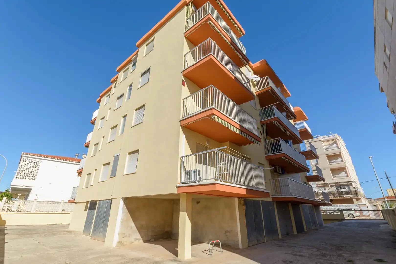 Vista exterior de Apartamento en venta en Bellreguard con Aire acondicionado, Calefacción y Terraza