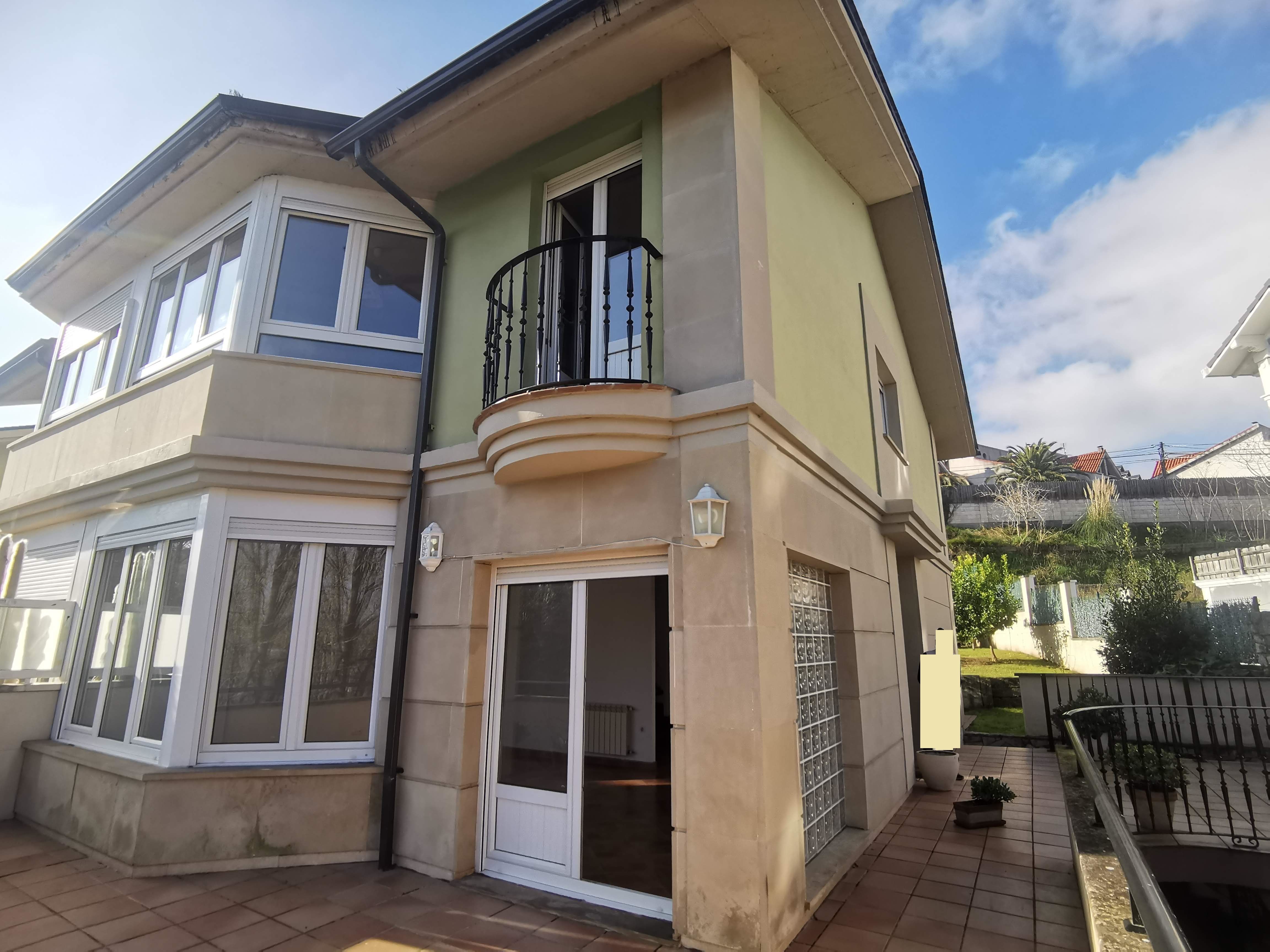 Exterior view of Single-family semi-detached for sale in Torrelavega   with Heating, Private garden and Parquet flooring