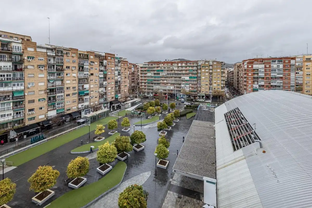 Exterior view of Flat for sale in Granada  with Air Conditioner and Storage room