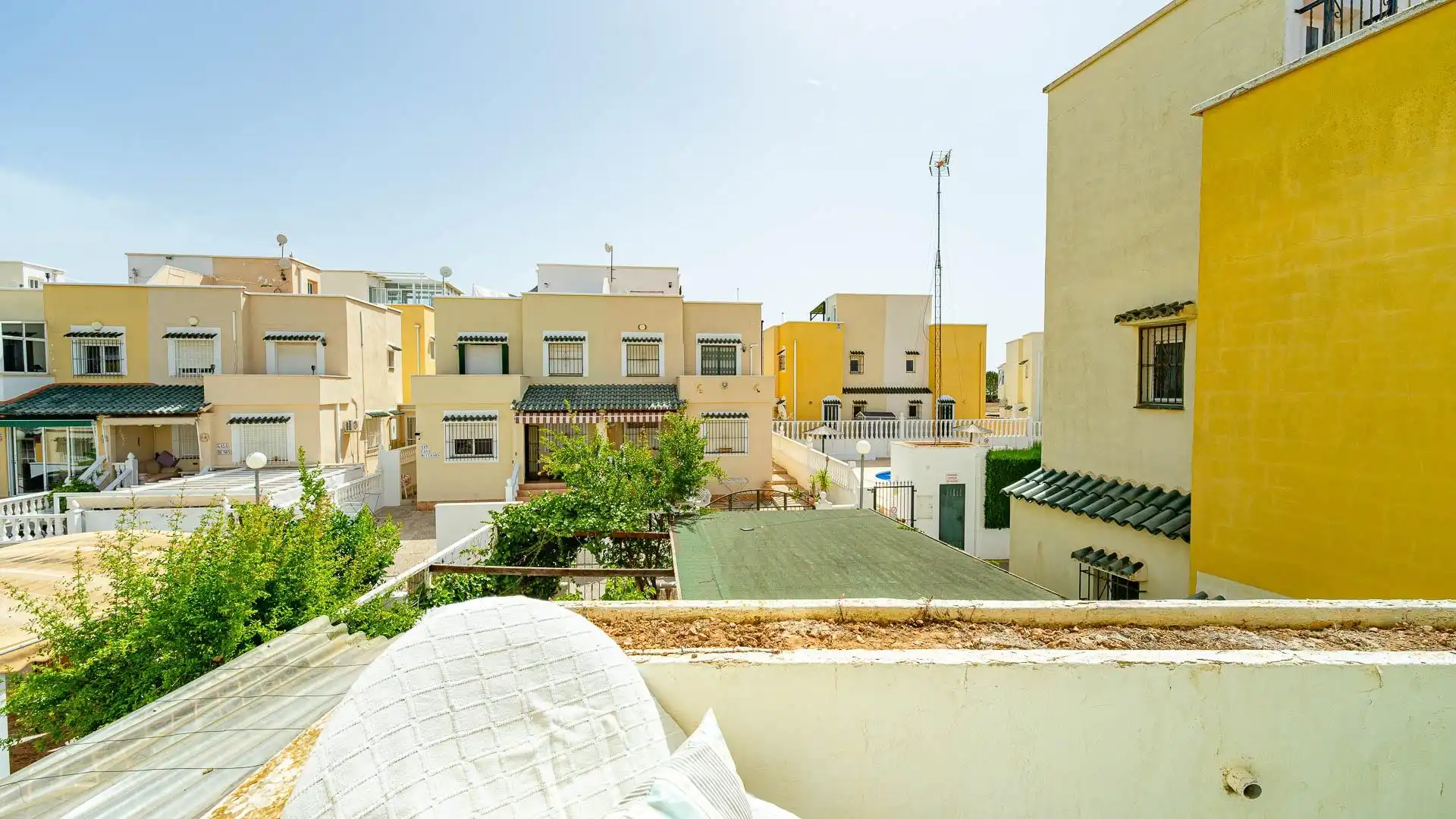 Terraza de Casa adosada en venta en Orihuela con Aire acondicionado, Calefacción y Jardín privado