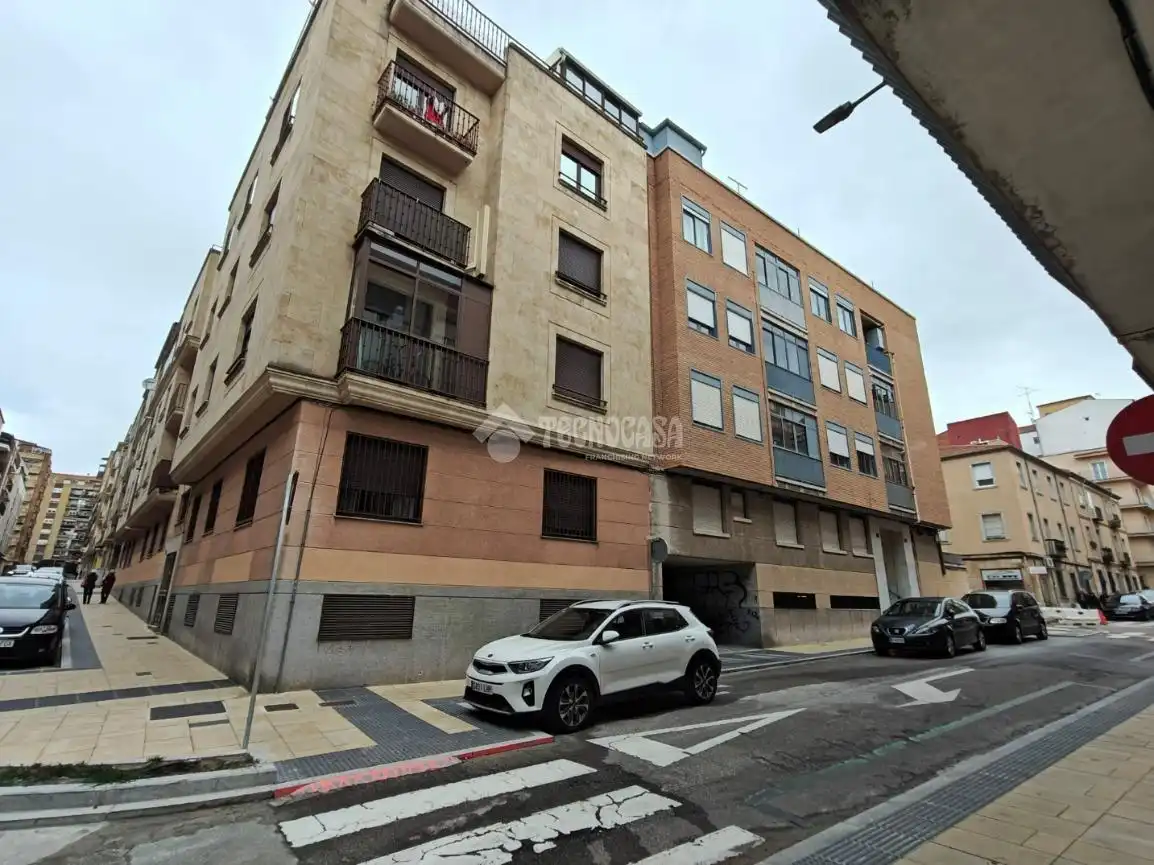 Vista exterior de Piso en venta en Salamanca con Calefacción y Balcón