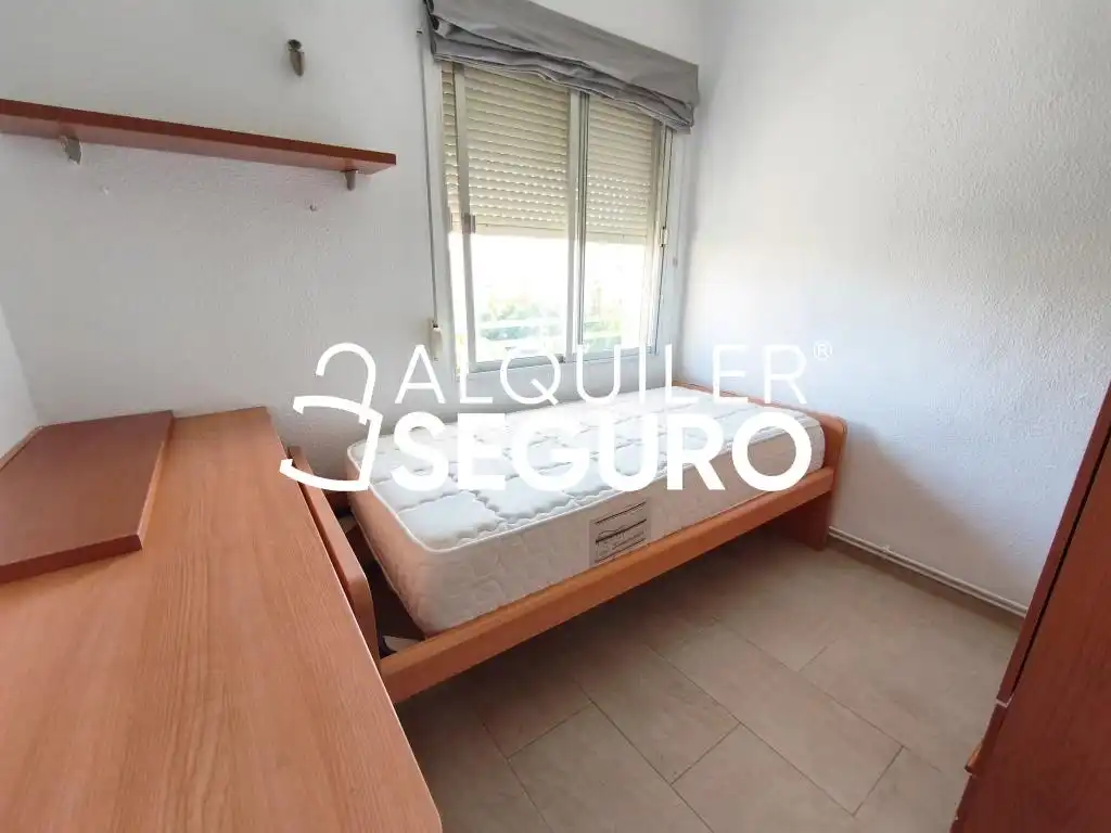 Schlafzimmer von Wohnung zur Miete in Alicante / Alacant mit Klimaanlage, Terrasse und Möbliert