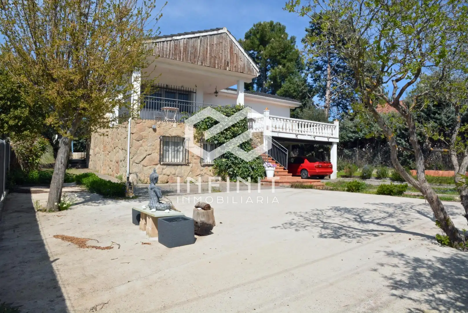 Vista exterior de Casa o chalet en venta en Valdeaveruelo con Calefacción, Jardín privado y Terraza