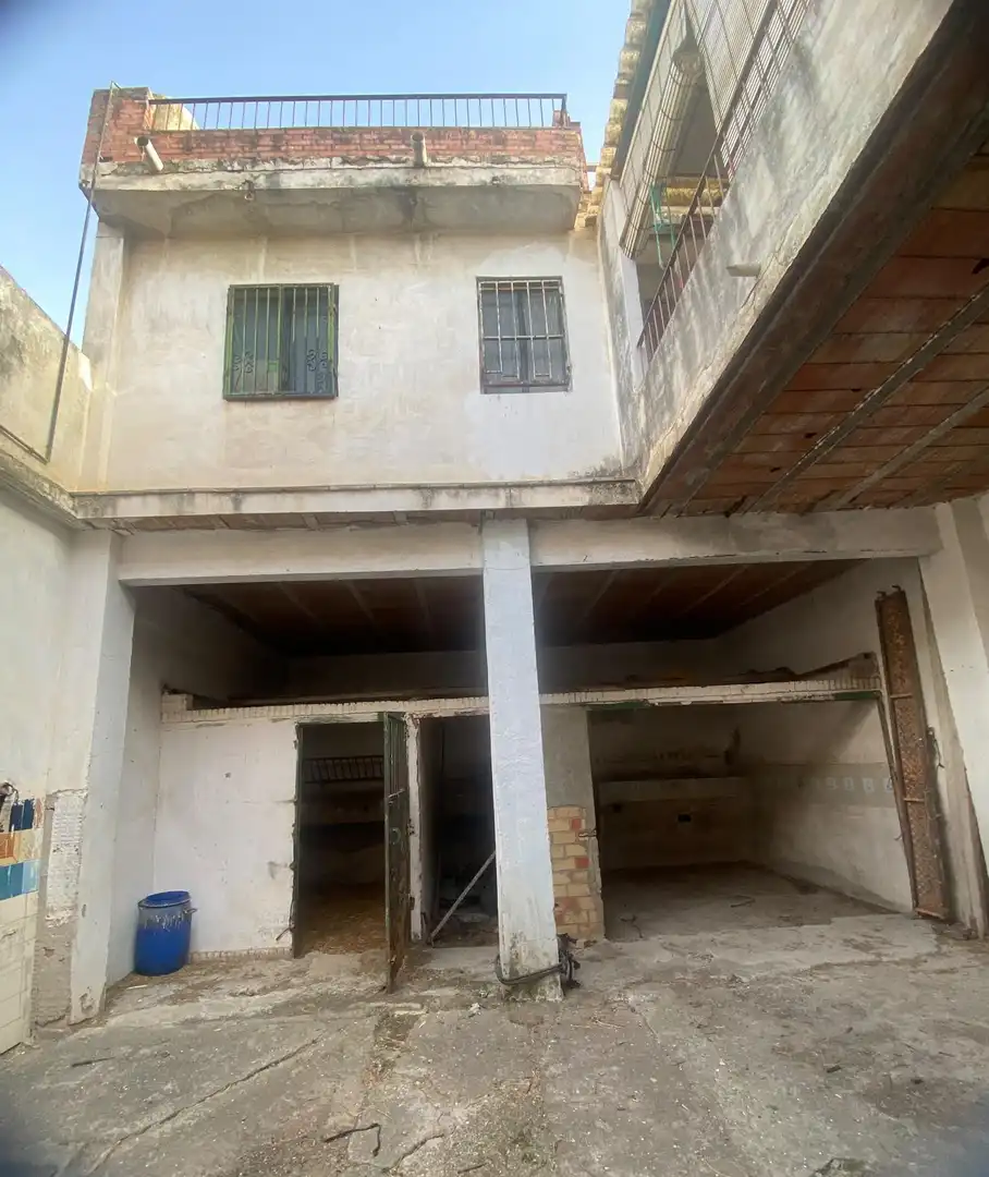 Vista exterior de Casa o xalet en venda en Sevilla