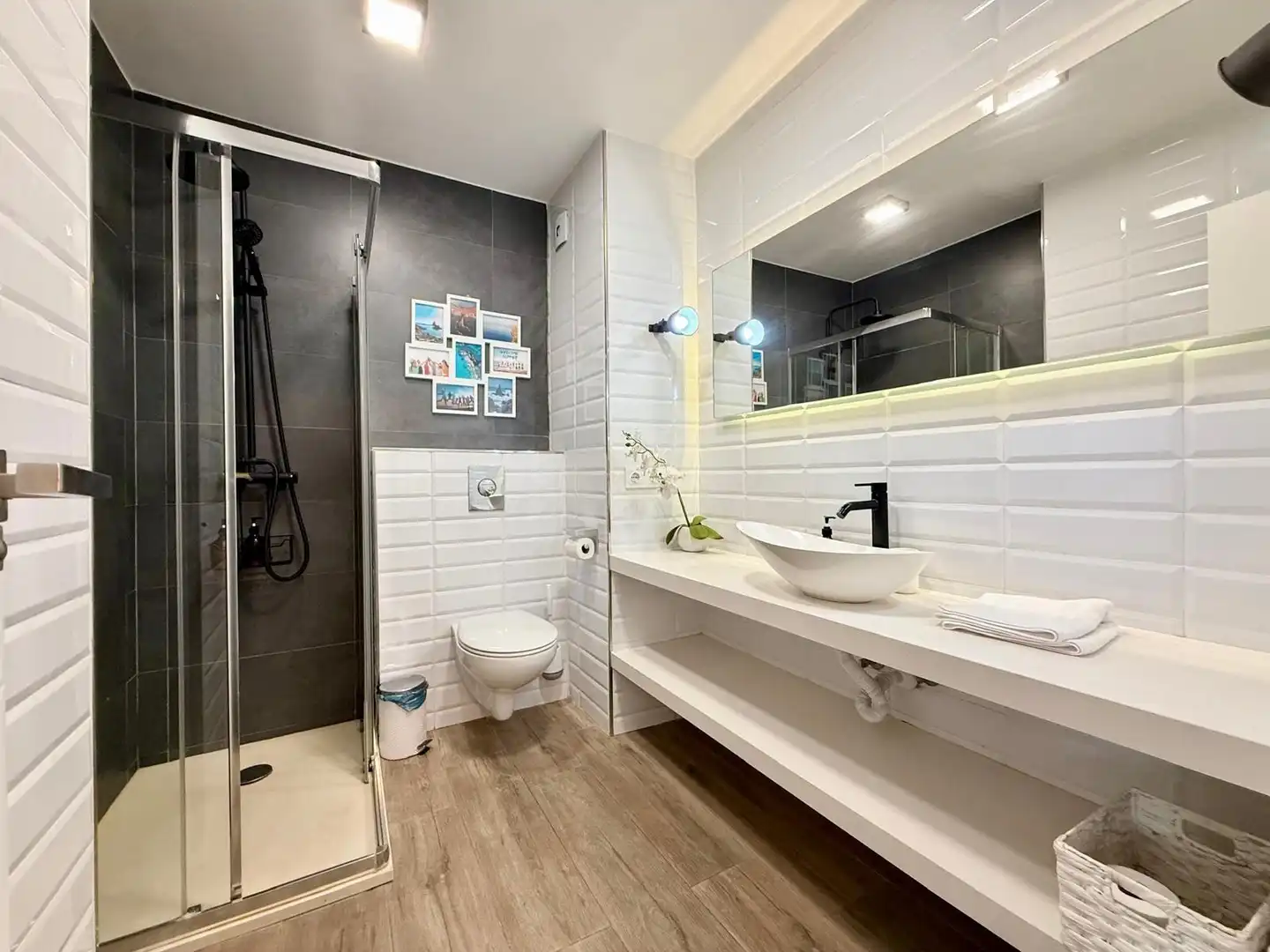 Baño de Piso en venta en Roquetas de Mar con Aire acondicionado, Calefacción y Piscina comunitaria