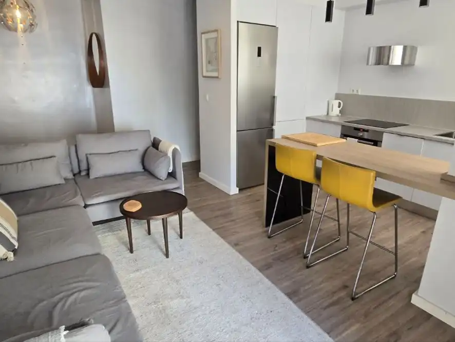 Living room of Flat for rent in Estepona  with Air Conditioner, Heating and Parquet flooring