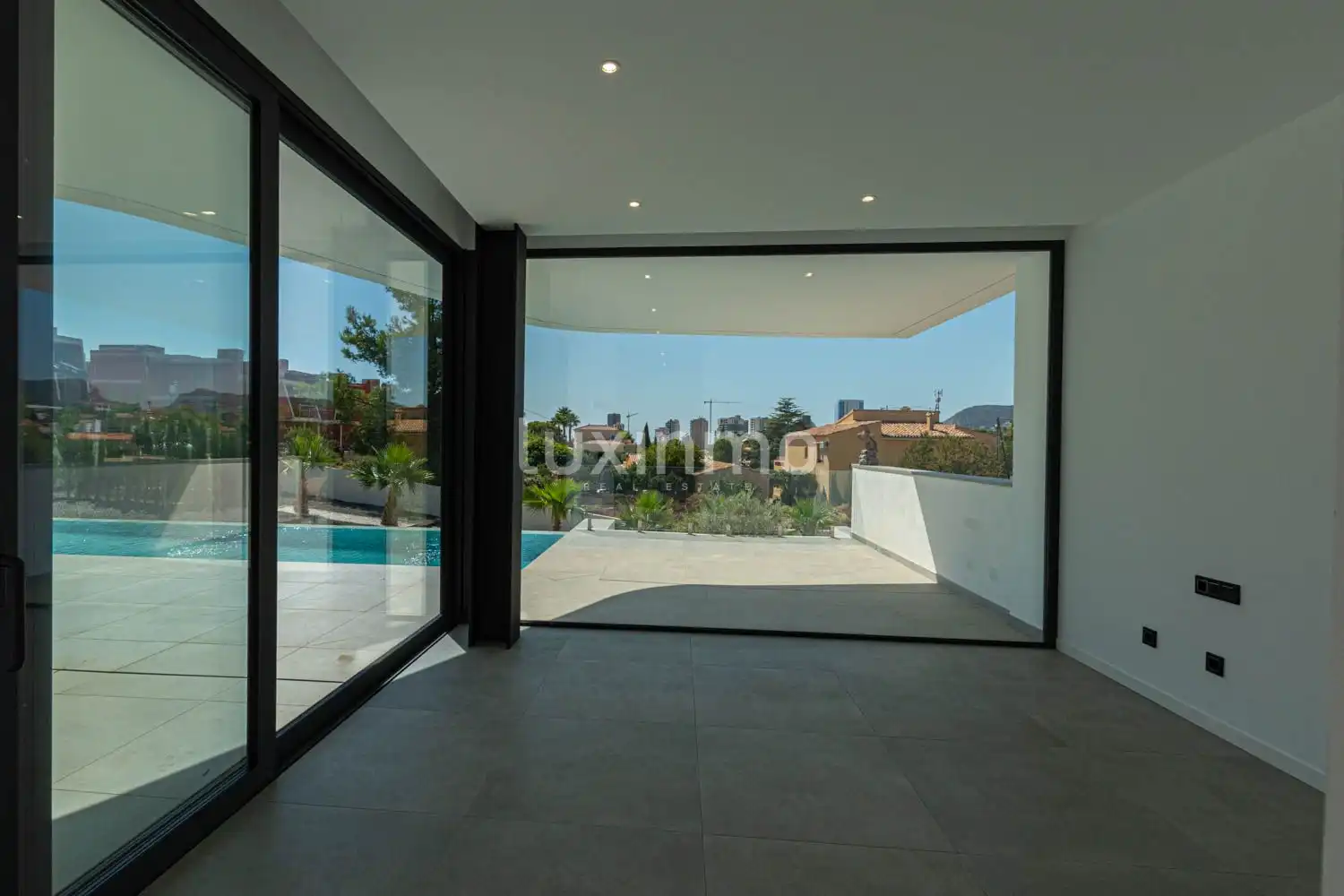Chalet con piscina en venta en Marisol Park - Ortembach - Los Almendros, imagen 24