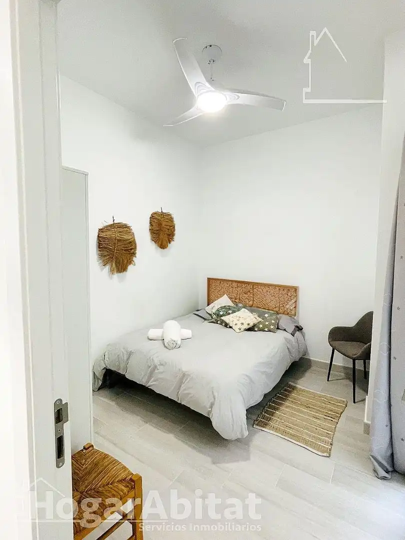Bedroom of Flat for sale in Valencia  with Heating and Terrace