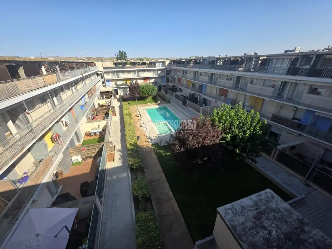 Bedroom of Flat for sale in Cadrete  with Air Conditioner, Heating and Terrace