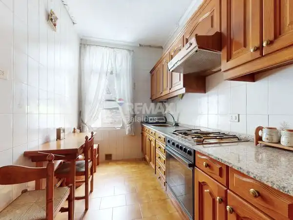 Cuina de Casa o xalet en venda en Centro Urbano