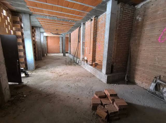 Local comercial en Alquiler en HERCULES en Restón I - Restón II