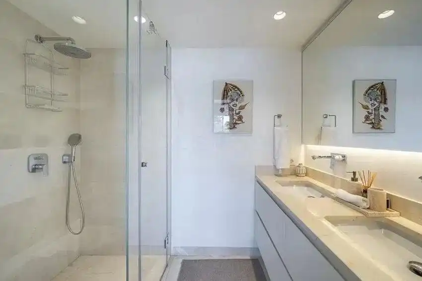 Bathroom of Attic for sale in Marbella  with Air Conditioner, Heating and Private garden
