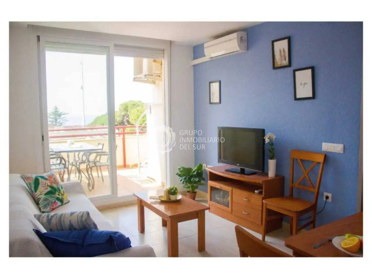 Sala d'estar de Apartament de lloguer en Barbate amb Aire condicionat, Terrassa i Moblat