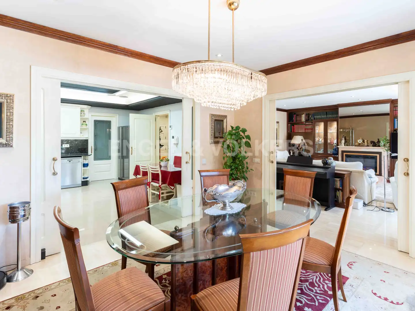 Esszimmer von Haus oder Chalet zum Verkauf in Pineda de Mar mit Klimaanlage, Heizung und Privatgarten