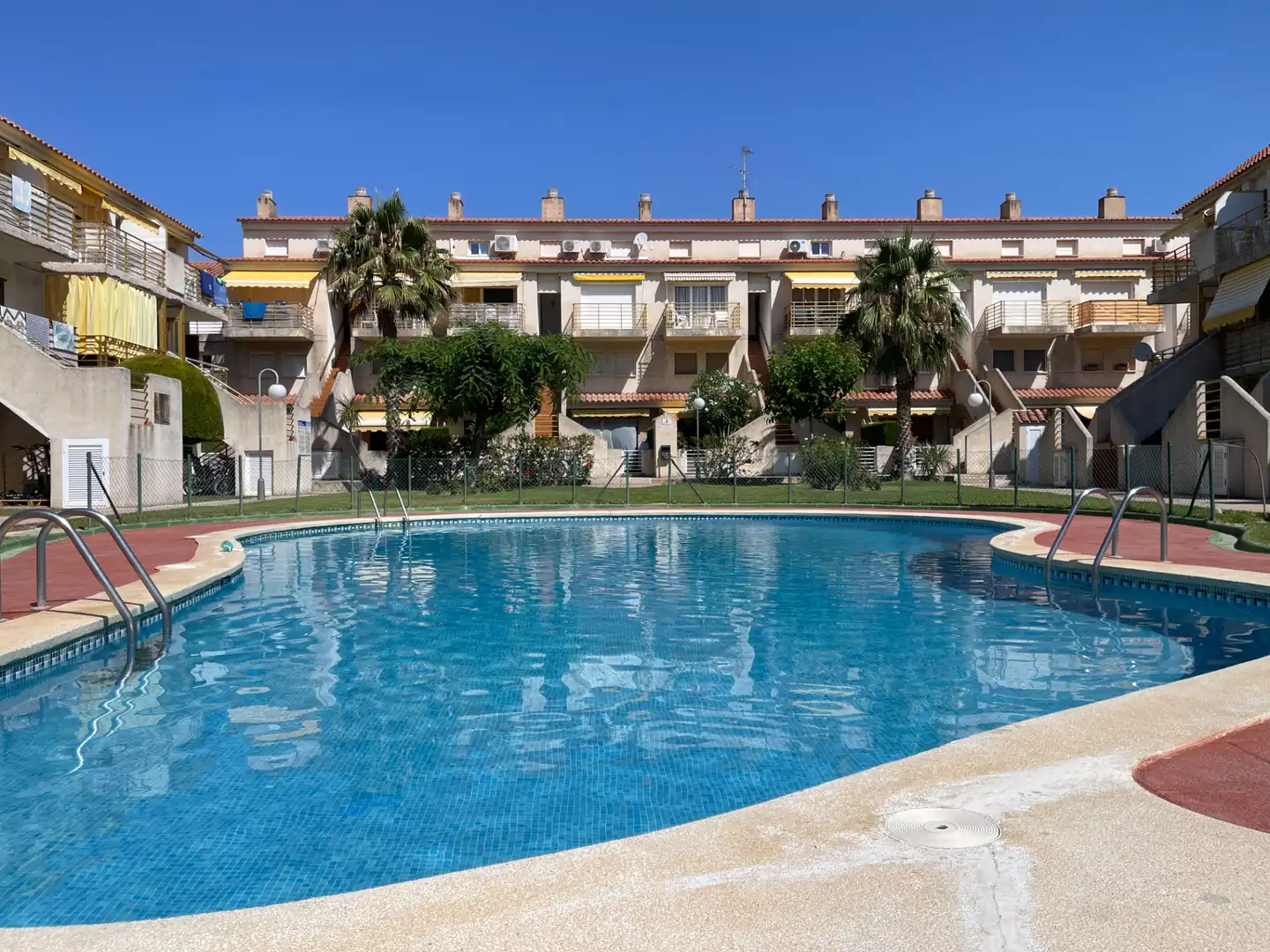 Apartment mit Pool zur Miete in Carrer de Neptú 35