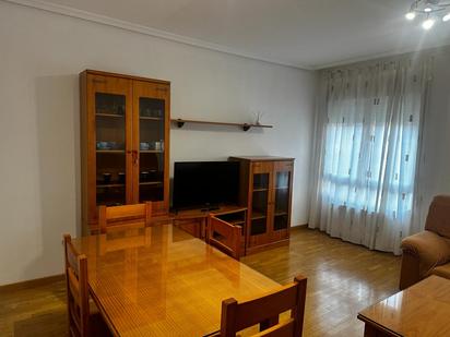 Apartment to rent in Calle Rosalía de Castro, Puerta de Toledo - Atalaya