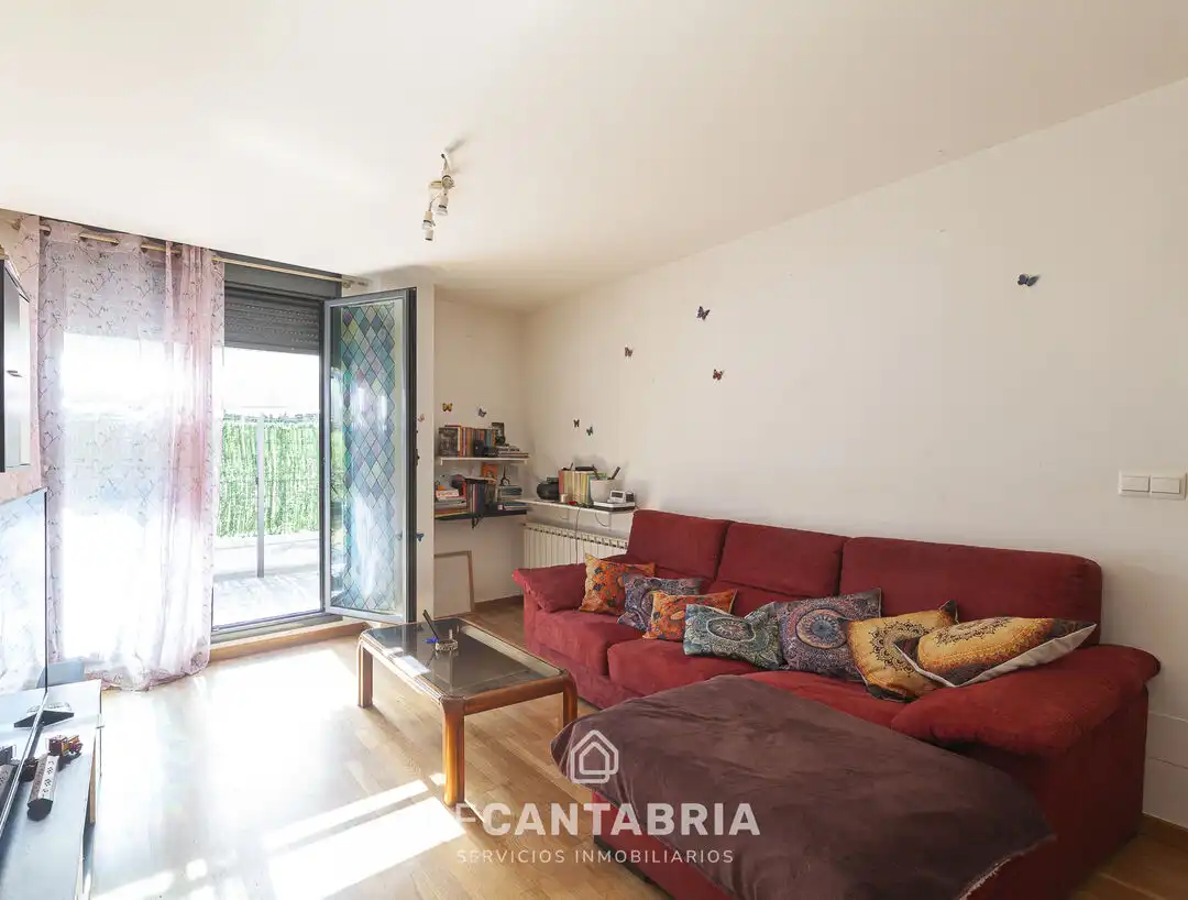 Sala de estar de Piso en venta en Liérganes con Calefacción y Parquet